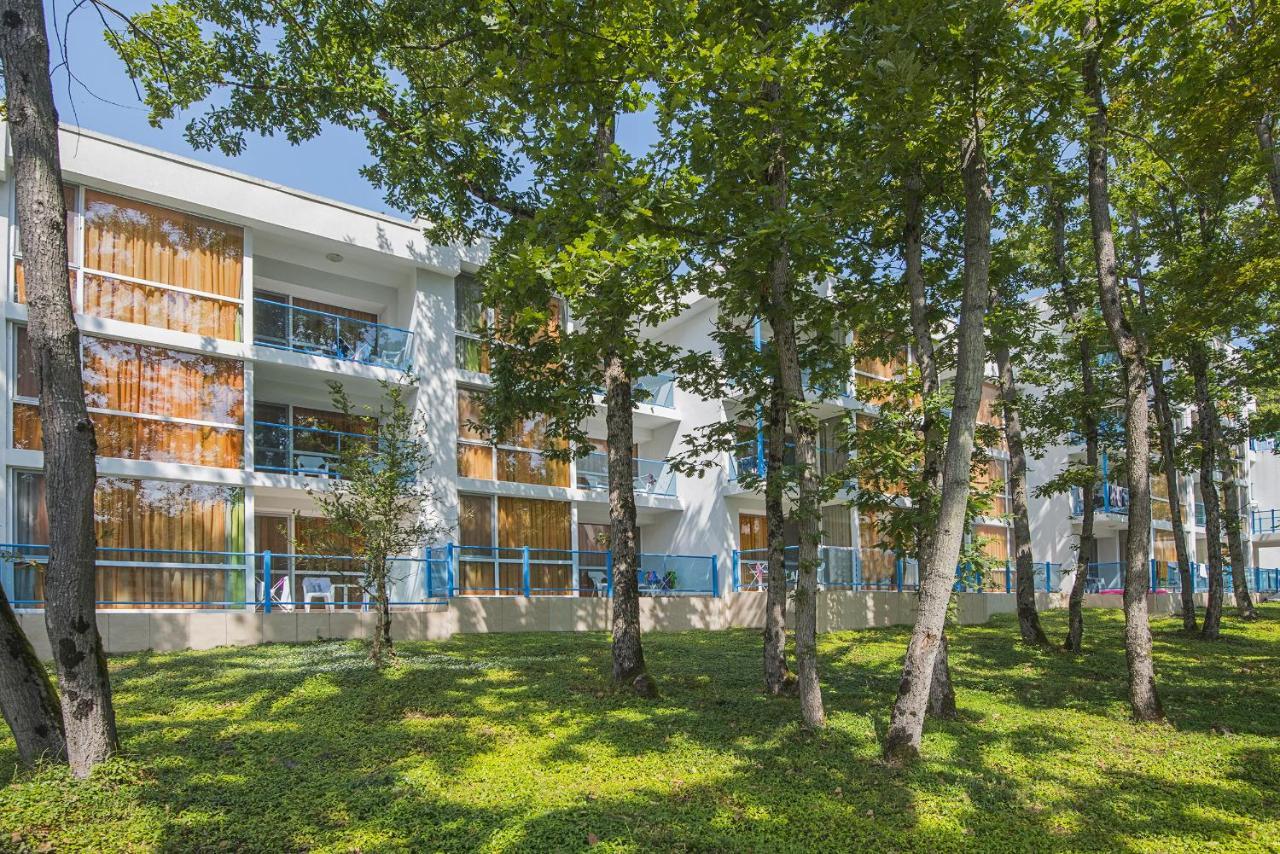 Hotel Forest Beach Primorsko Esterno foto